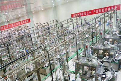 光影见证 中国乳业首部纪录片《摄影师带你走进乳品工厂》探秘生物制品生产